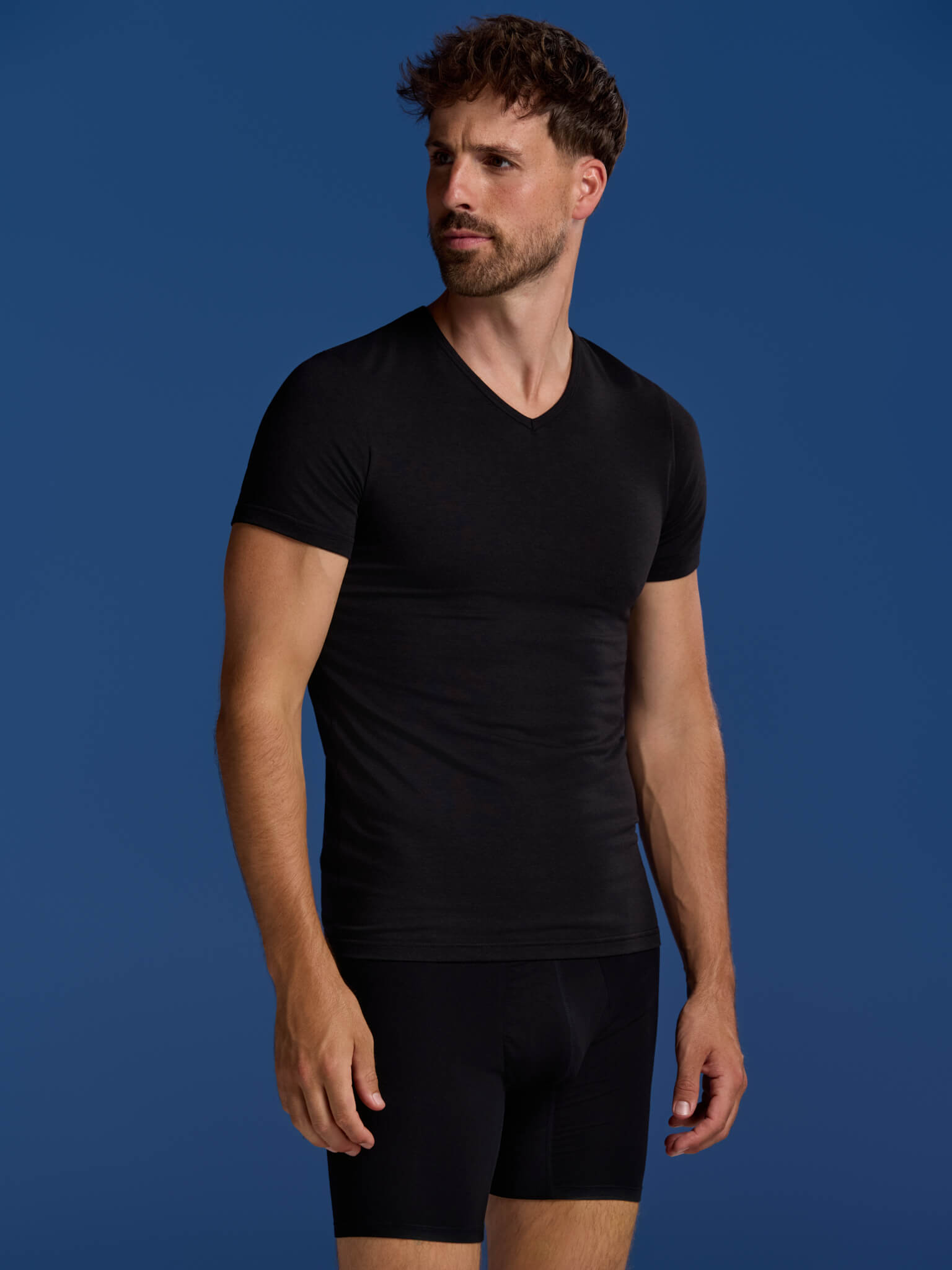 BOXR | Camisetas de Bambú con Cuello en V - Pack de 4 - Negro