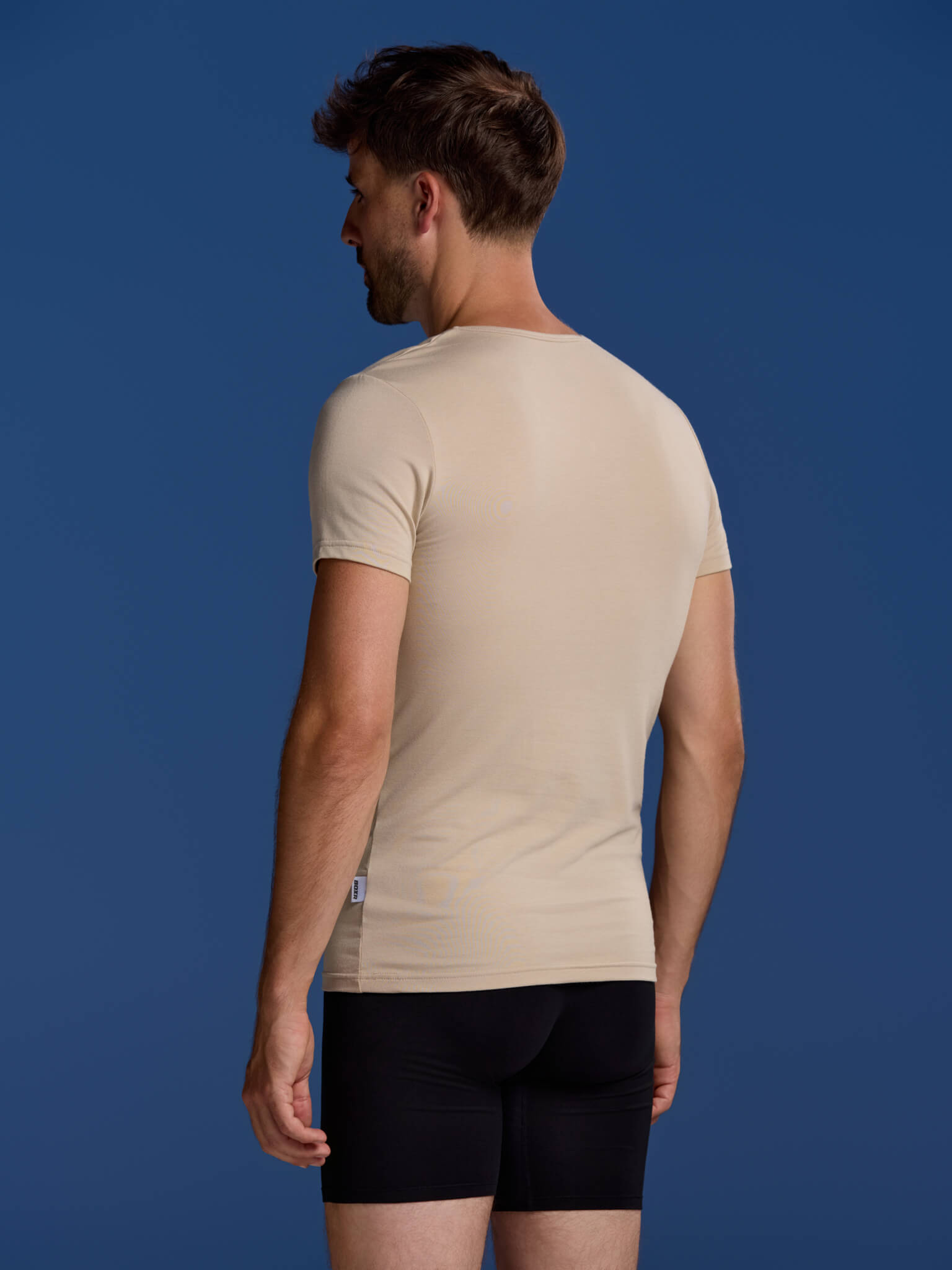 BOXR | Camisetas de Bambú con Cuello en V - Pack de 4 - Beige Caqui